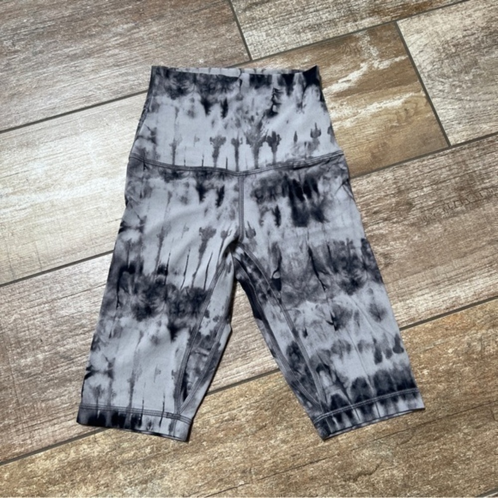 Lululemon Athletica | Align Gray And Black Shorts Size 2